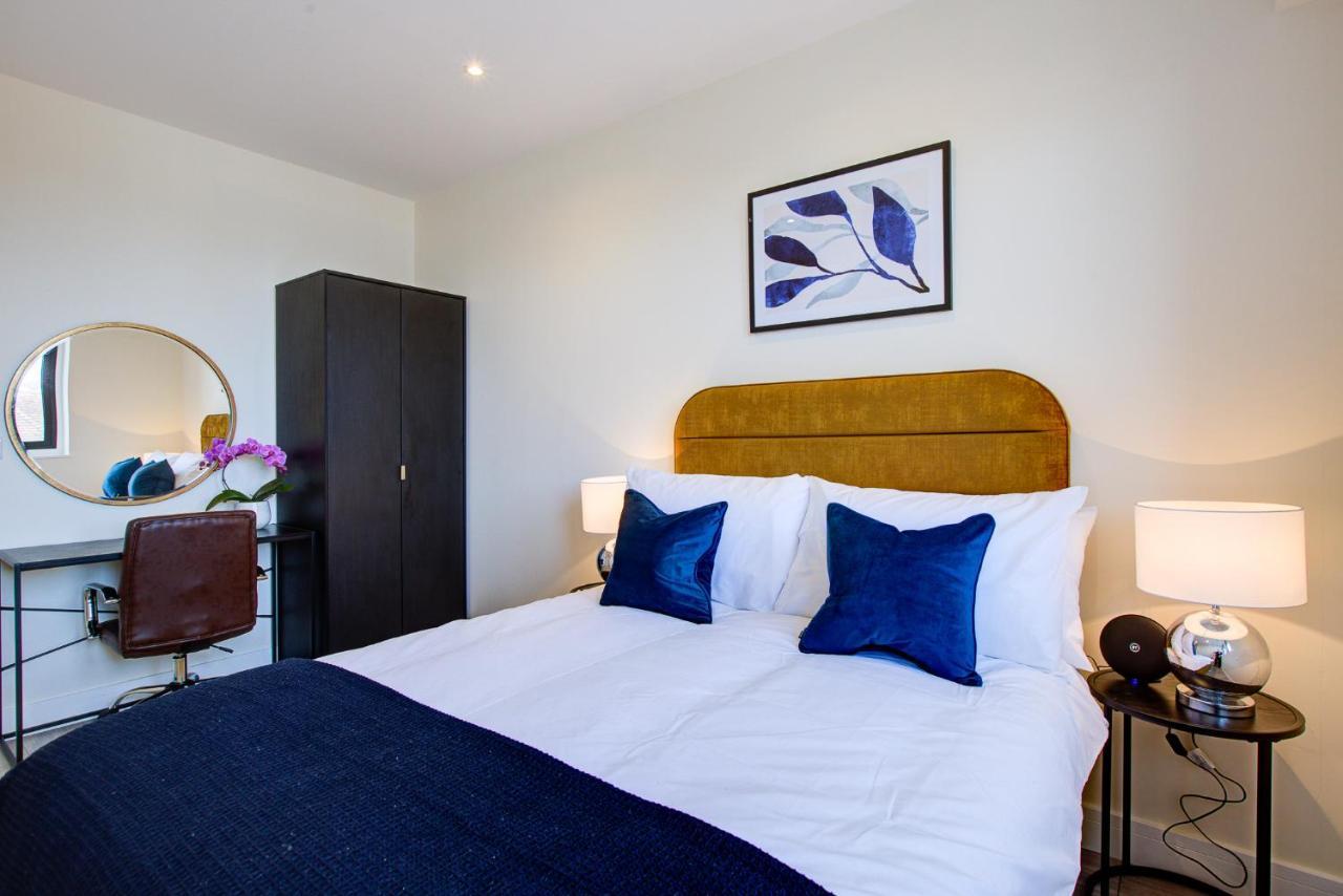 Hybrid Resi - London, Sutton With Onsite Car Parking Apartment Cheam ภายนอก รูปภาพ